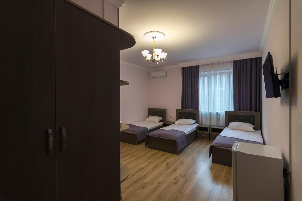 Afa Hotel & Guest House Jerevan Exteriör bild
