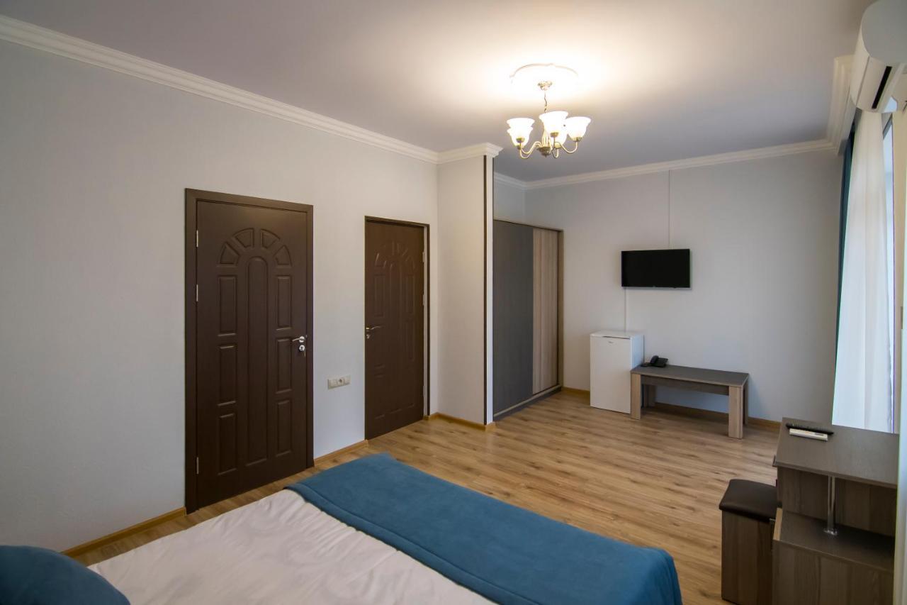 Afa Hotel & Guest House Jerevan Exteriör bild