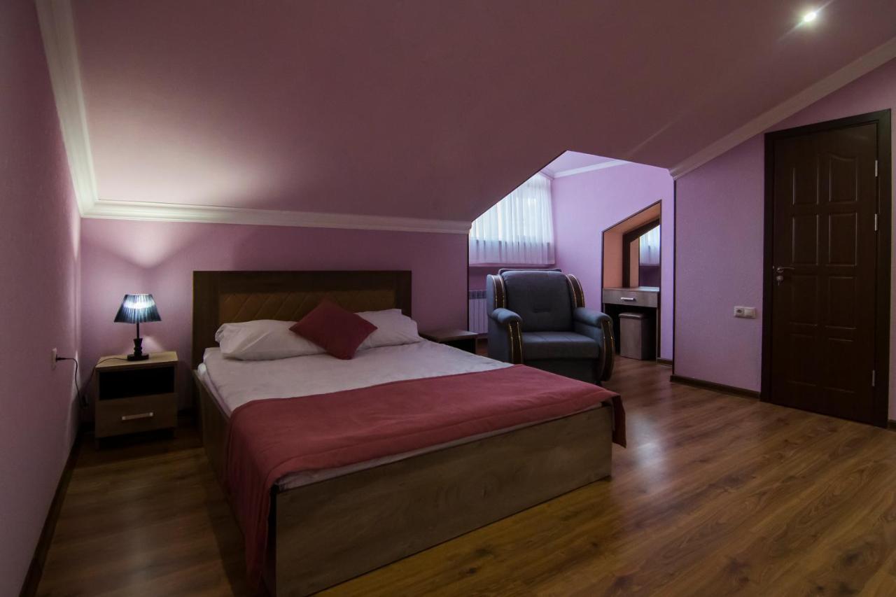 Afa Hotel & Guest House Jerevan Exteriör bild