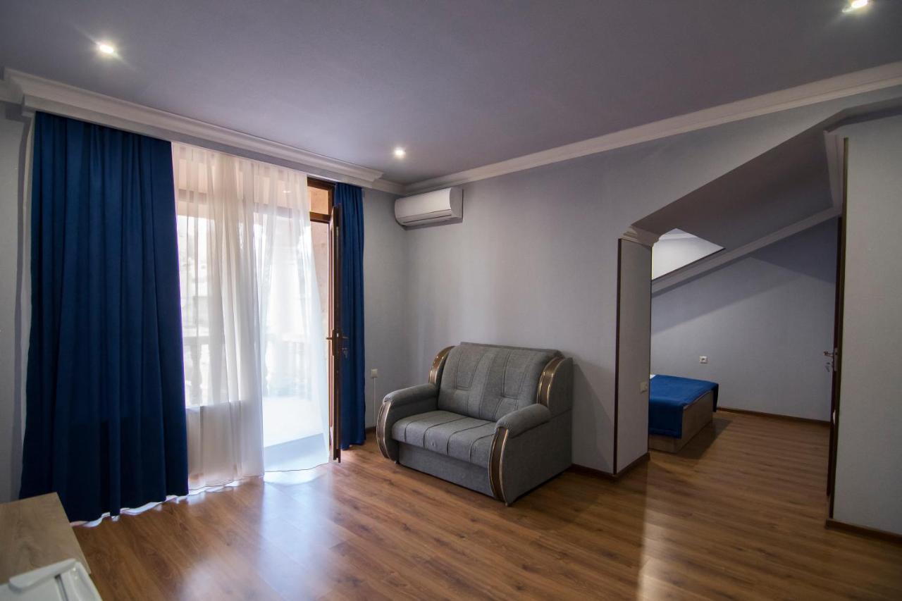 Afa Hotel & Guest House Jerevan Exteriör bild