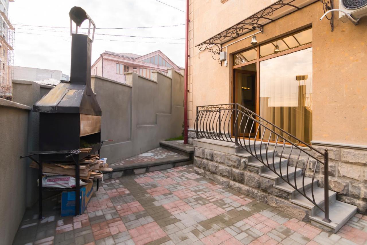 Afa Hotel & Guest House Jerevan Exteriör bild